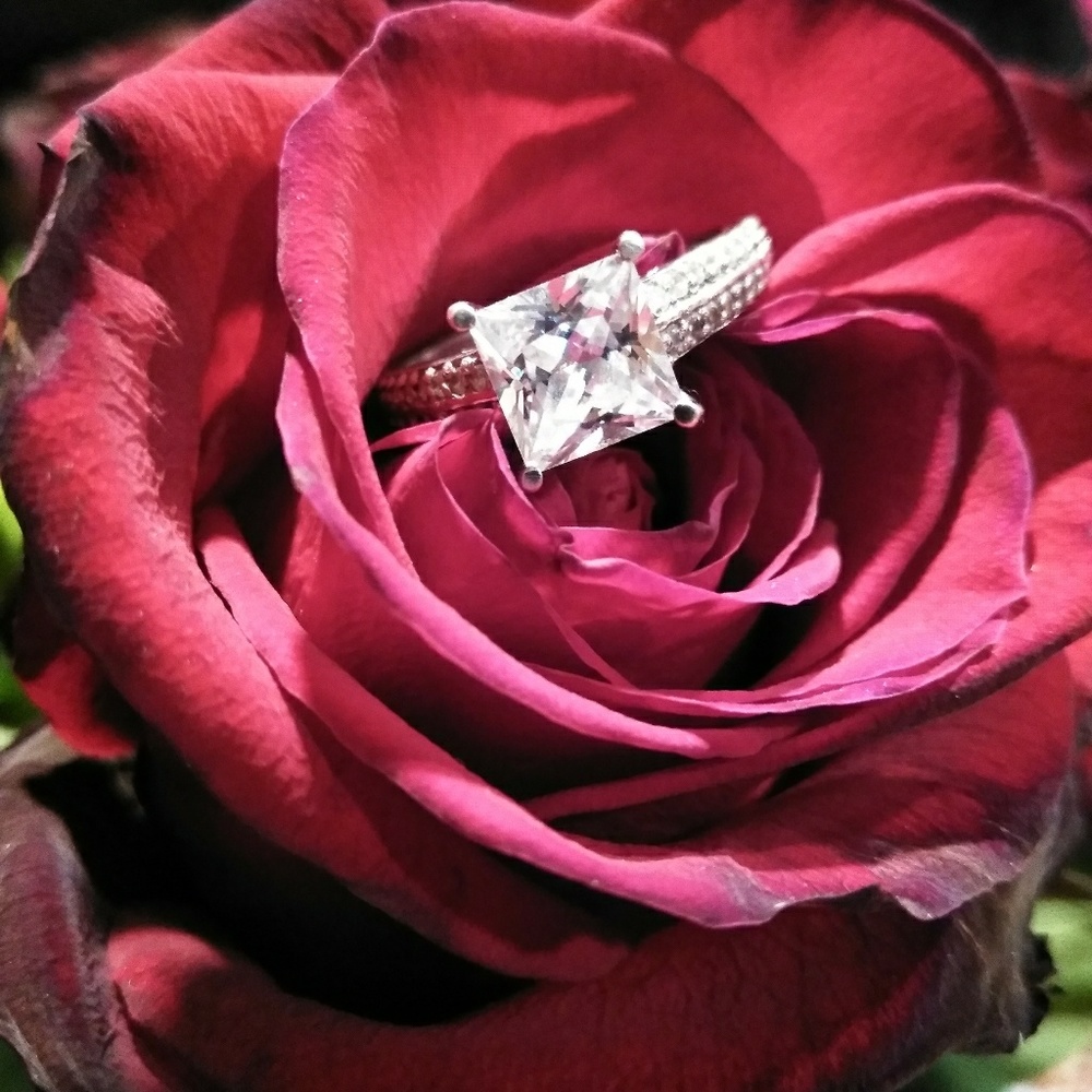 Moissanite - Picture 8 of 8